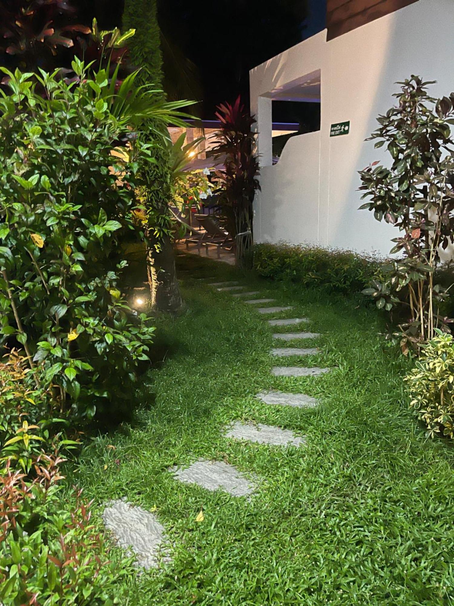 Lotus Bleu Resort & Restaurant Rawai Εξωτερικό φωτογραφία